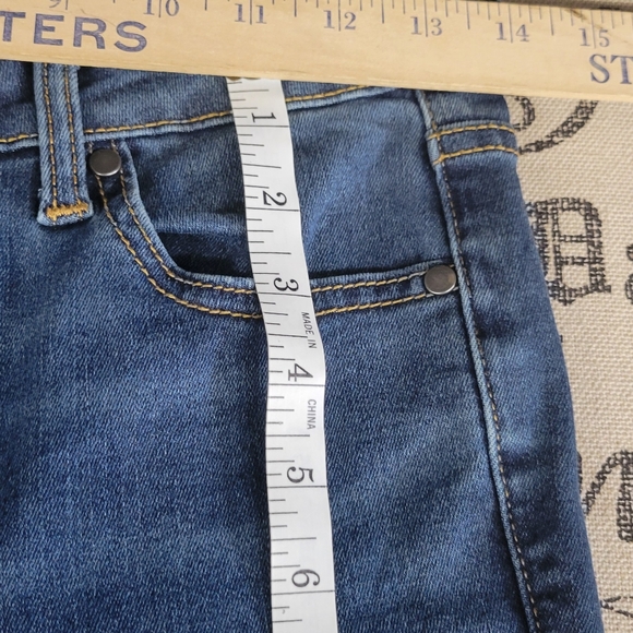 Time and Tru Womens High Rise Flare Jeans Size 2 Blue Med Wash Denim with Slits - Picture 3 of 9